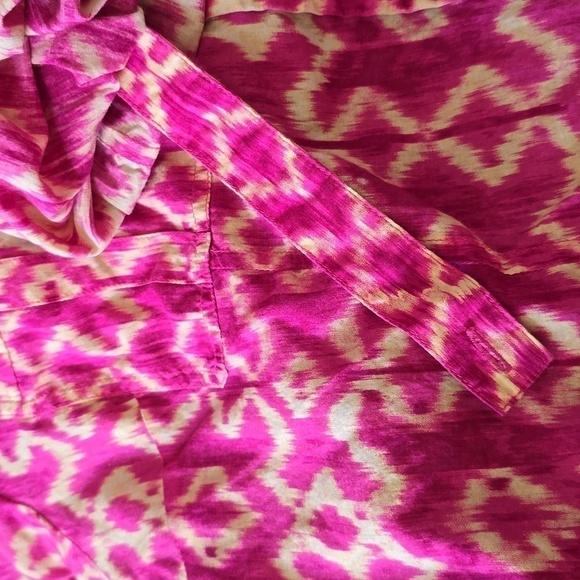 Michael Kors Women's Pink Print Button-Down Blouse. - Picture 6 of 6